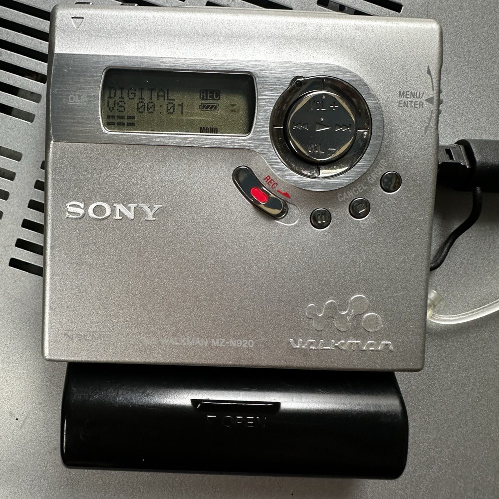 SONY MZ-N920 NET MD WALKMAN Silver Tested Working