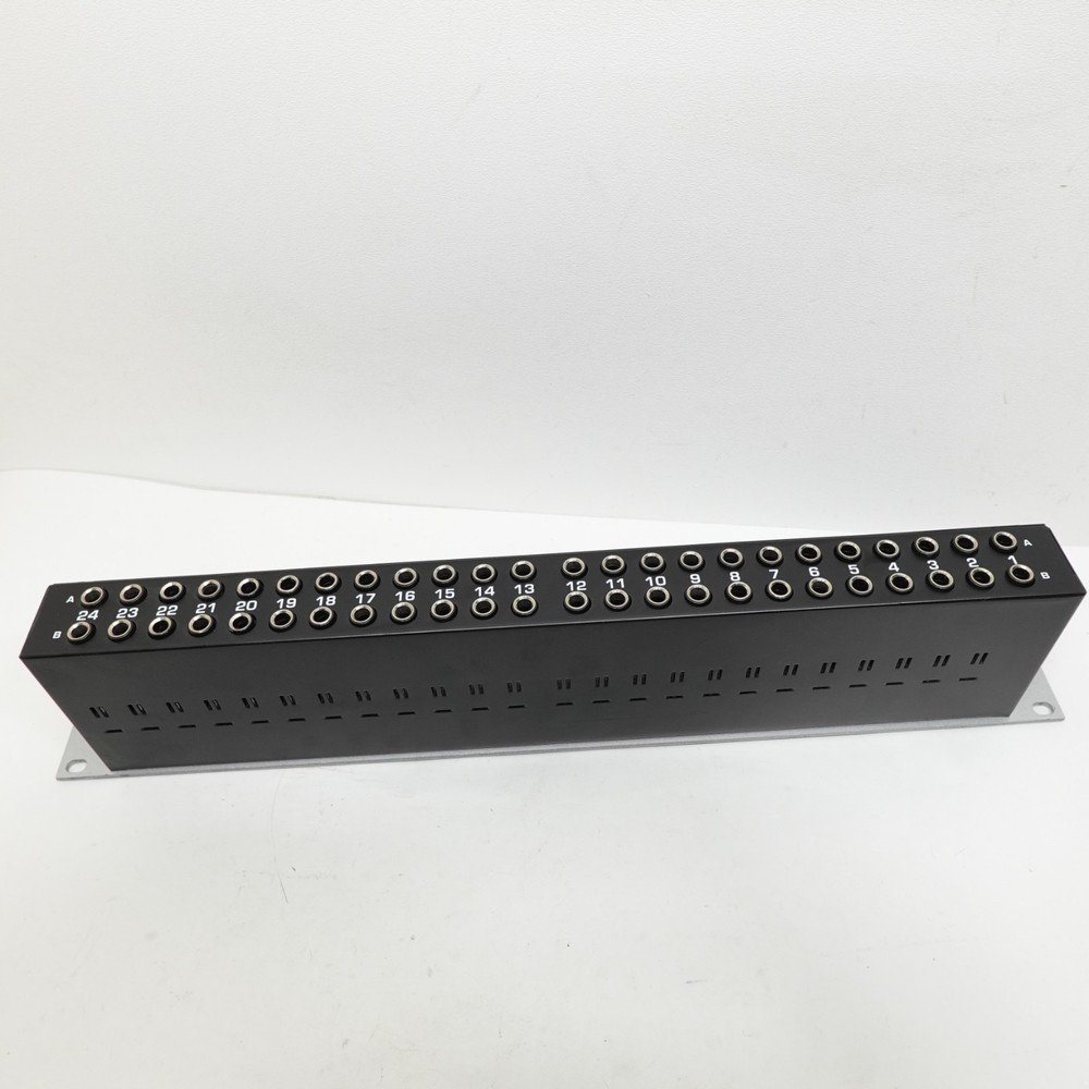 Ultrapatch Pro PX3000 3-Mods Multi-Functional 48-Point Balanced Patchbay