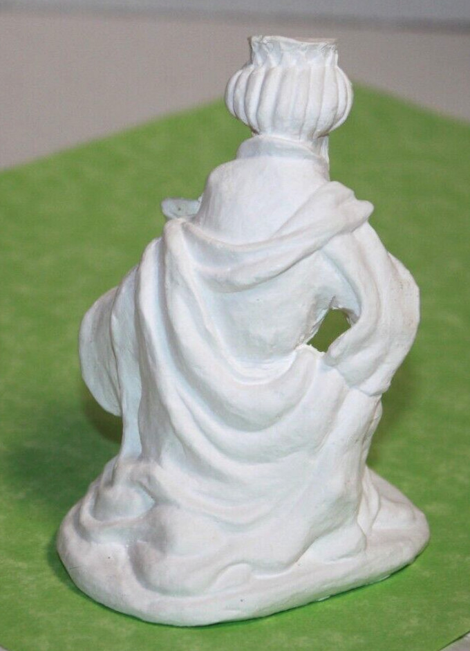 Wang's Unpainted Kneeling King For Nativity Set