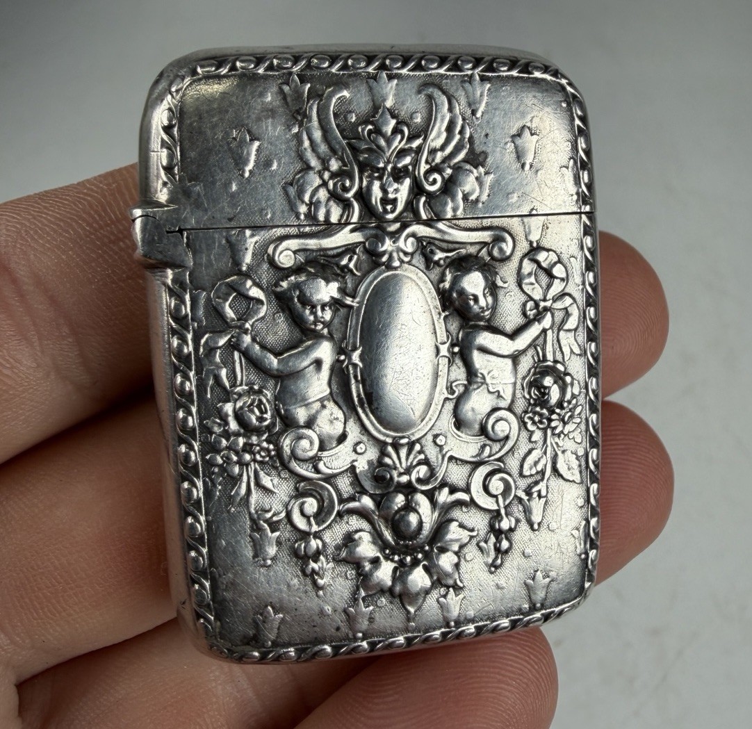 Antique Victorian Sterling Silver Repoussé Match Safe Vesta Case Late 1800s