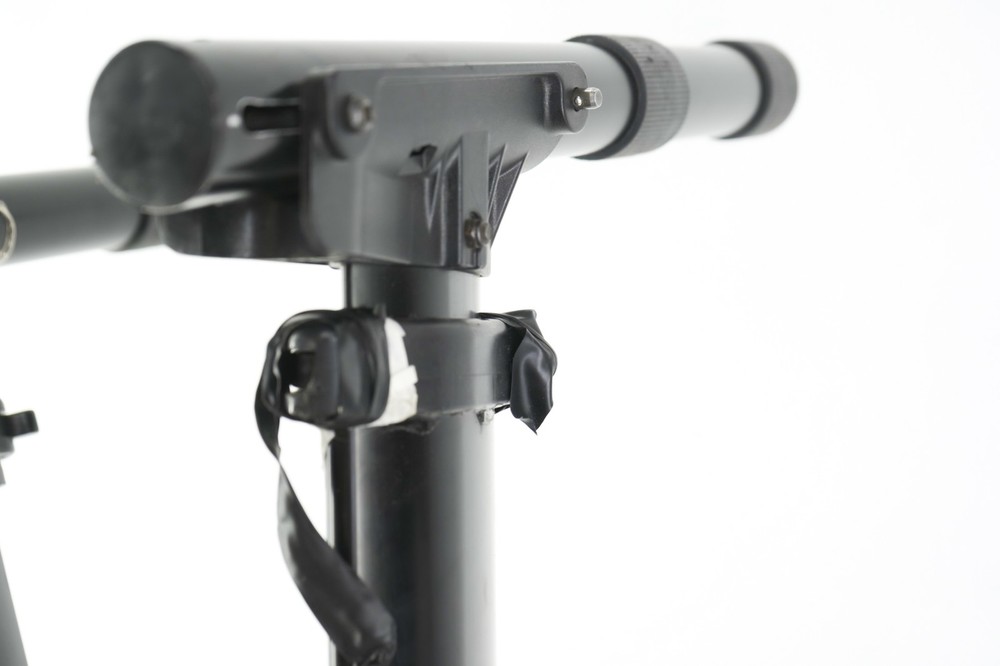 Ultimate Support VS-88B Pro V-Style Keyboard Stand Black - DAMAGED