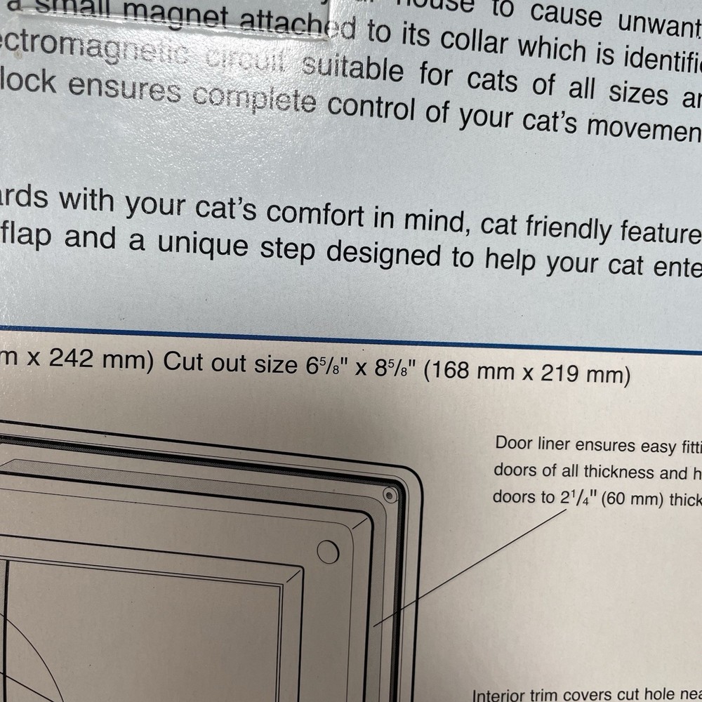 Cat Mate 4-Way Electromagnetic Cat Flap with 2 Keys - White