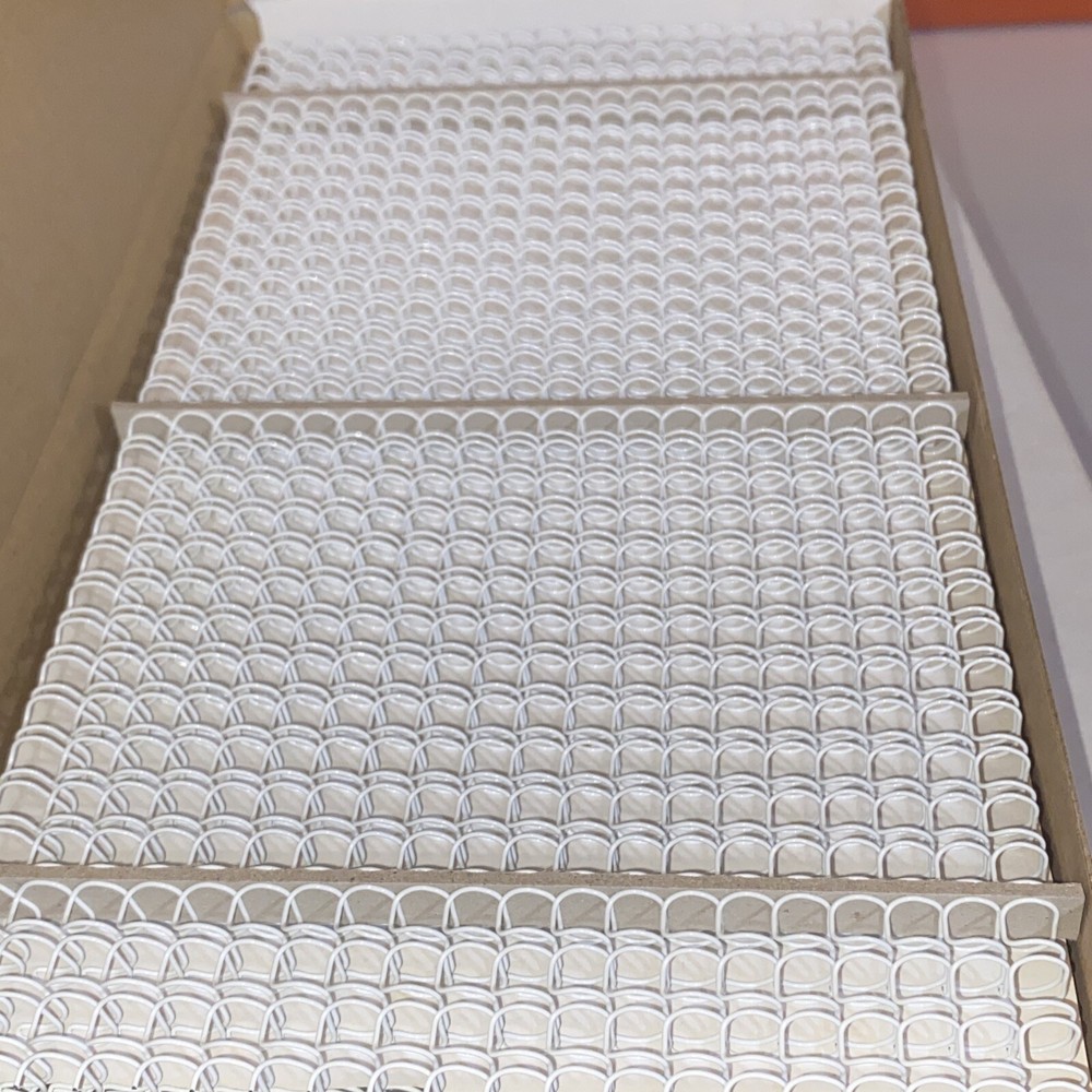 1/4” 3:1 32 Loop Wire Double-O Binding Spines / 100 pack White Color