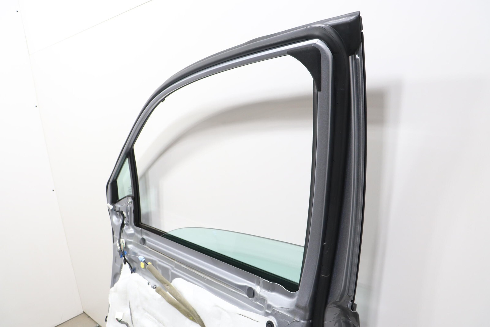 2016-2022 HONDA PILOT FRONT RIGHT PASSENGER SIDE DOOR ASSEMBLY OEM SILVER_NH830M