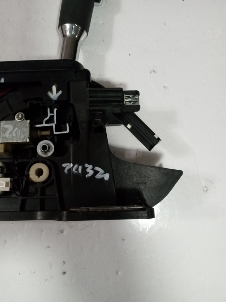 2006-2010 Ford Explorer Automatic Floor Gear Shift Shifter Assembly OEM
