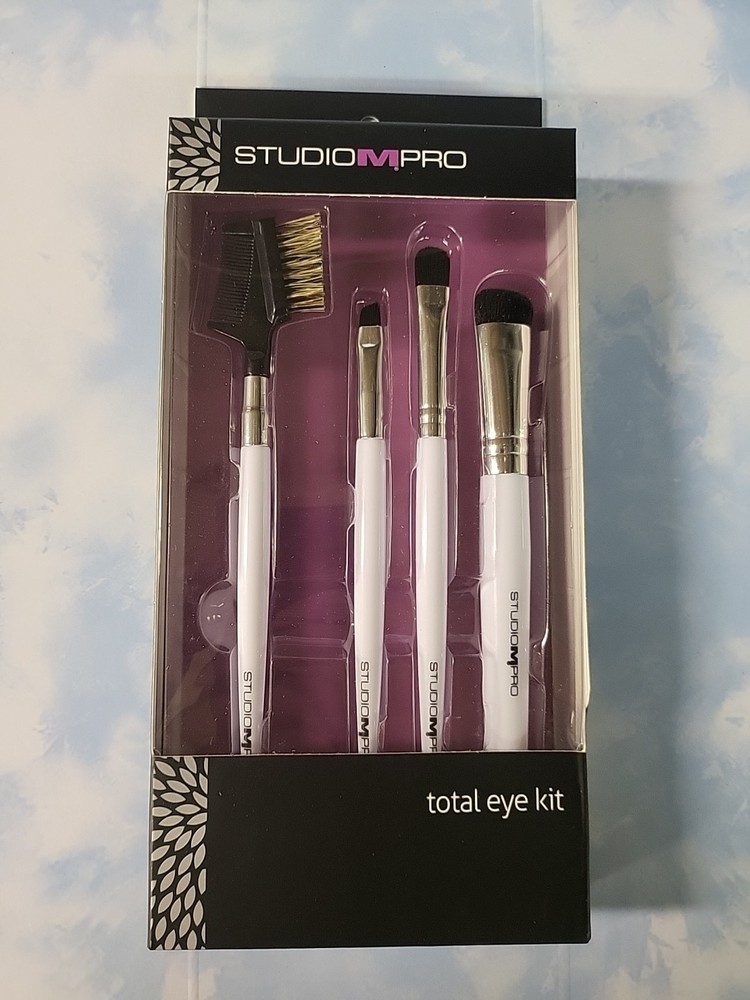 Studio M Pro Total Eye Kit Ships Free
