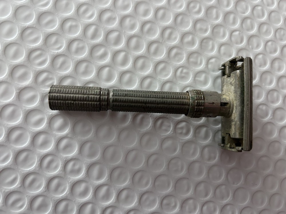 Vintage Gillette Safety Razor 1-9 Adjustable
