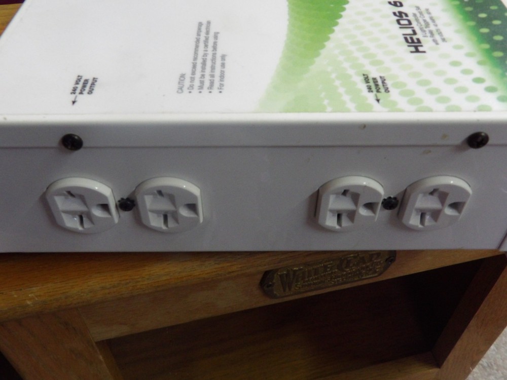 helios 6 -8 light with relay trigger cord set