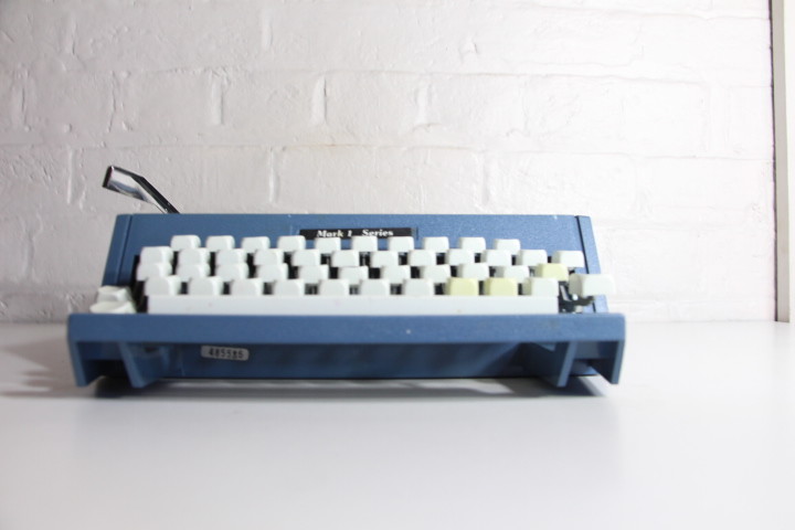 Mark 1 Series Typewriter ~ Blue ~ Case ~ Great Condition!