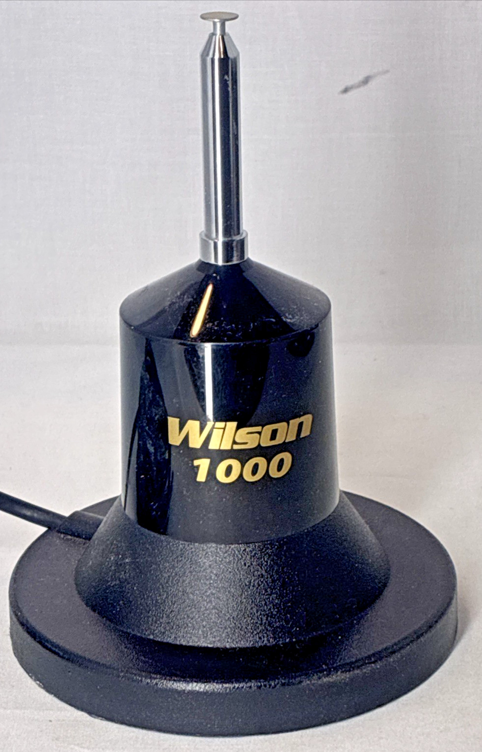 Wilson 880-900800B W1000 Series 3000W 10-Gauge Magnet Mount 62.5'' Whip Antenna