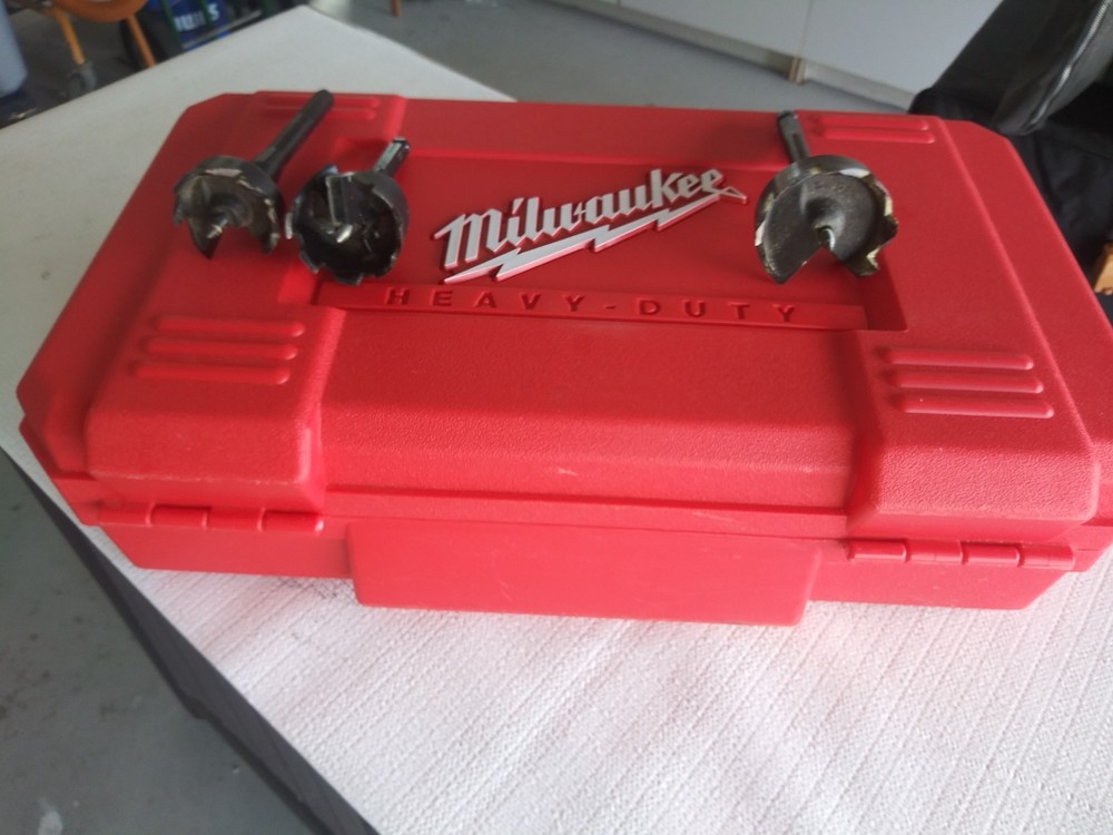 Milwaukee  1/2in Right Angle Drill Kit,  3107-6 variable speed, forward, reverse