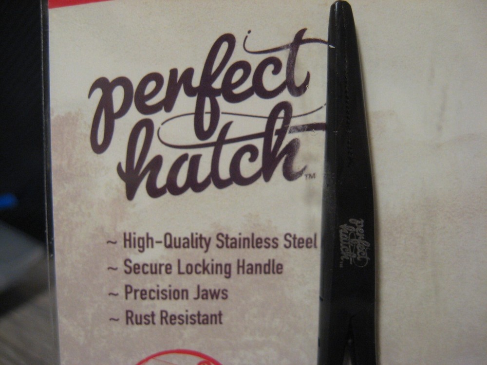 Perfect Hatch Fly Fishing - 5" SS Forceps - Black - Locking Handle