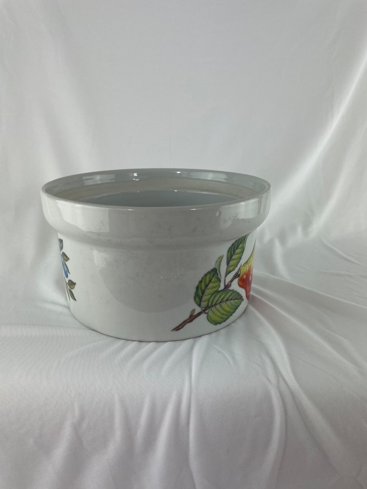 Round 1 Quart Cordon Bleu BIA Casserole Dish. Missing lid.