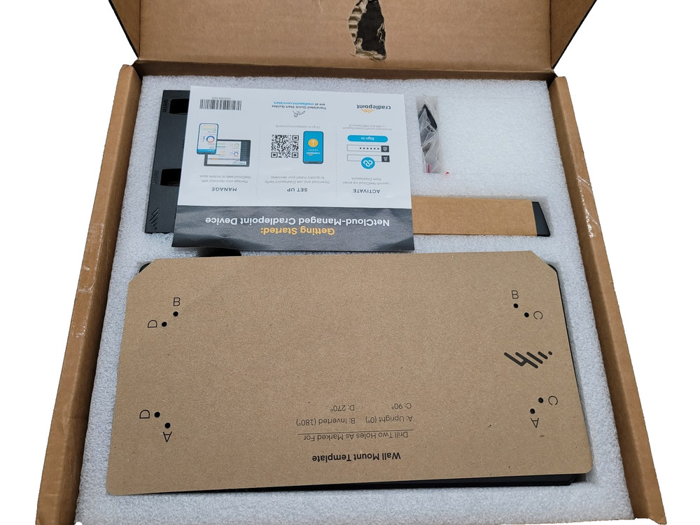 Cradlepoint E300-C18B Wireless Router S5A946A