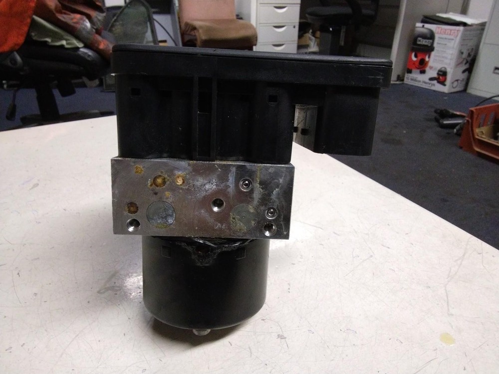 BMW E91 3 SERIES ABS/DSC PUMP AND CONTROL MODULE #6772214