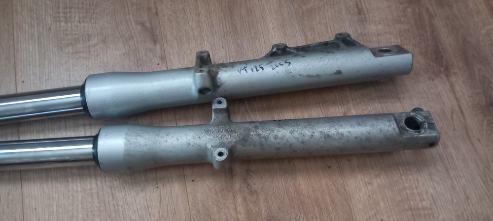 HONDA VT 125 SHADOW. FORKS. 2005