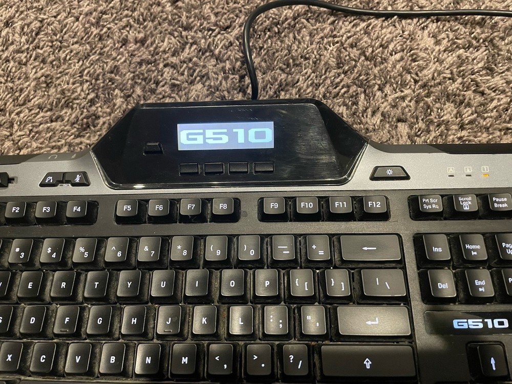 G510 Logitech Wired Gaming Keyboard Backlit LCD Programmable (Please Read)