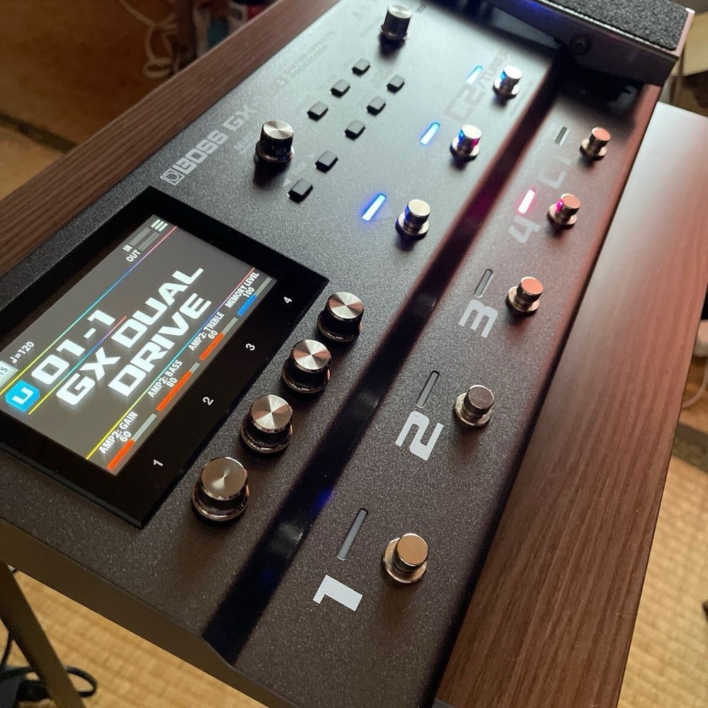 Boss GX-100 Guitar Effects Processor Multi-Effects Pedals W/ Adapter