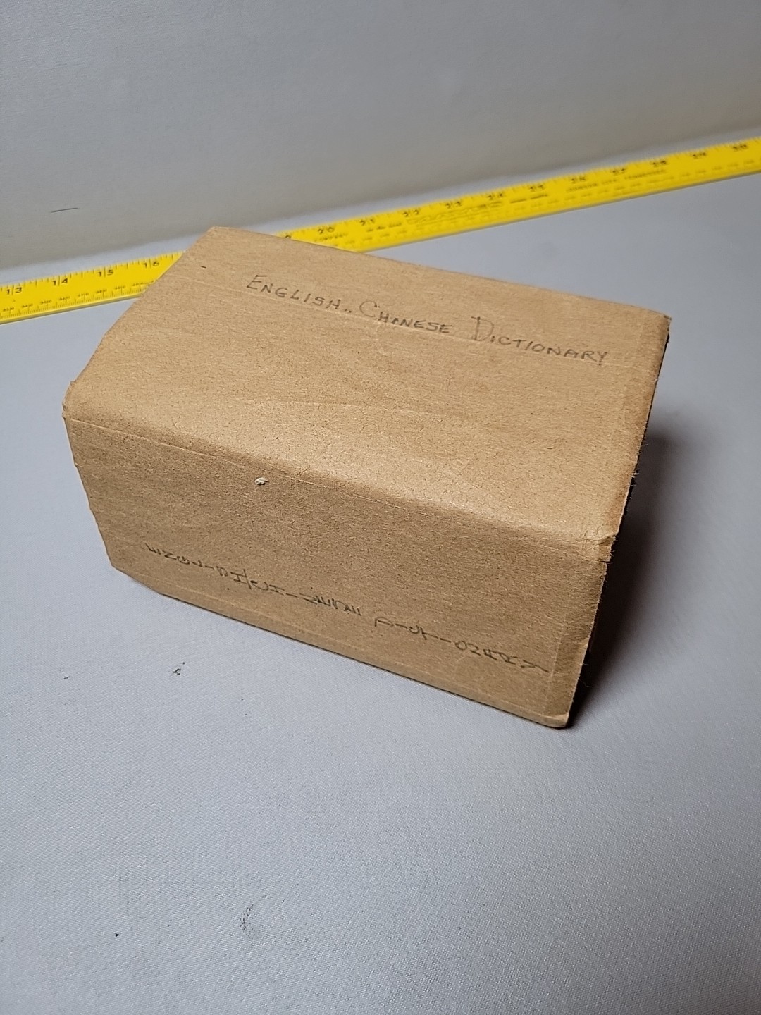 Antique 1929English- Chinese Dictionary with Illustrative Examples Book