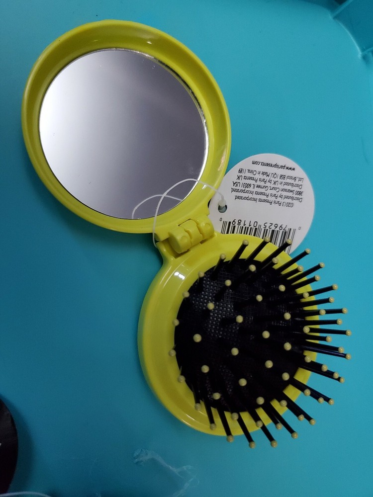 Portable Pop Up Hairbrush with Mirror