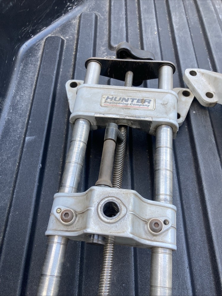 Hunter Engineering alignment wheel adapters set of Five Read Below With Rim Pin
