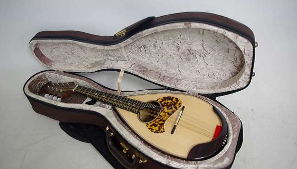 Miyano M-1 Model Mandolin Stringed instrument Bowlback with Mandolin Case