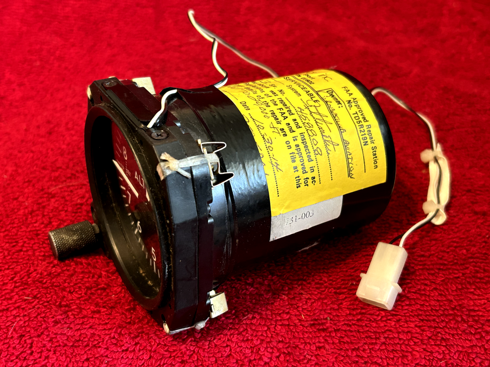 UNITED INSTRUMENTS ALTIMETER P/N 5934AD-3