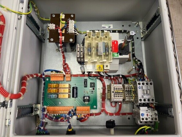 BOC EDWARDS IPX MK2, IPX PUMP CONTROLLER