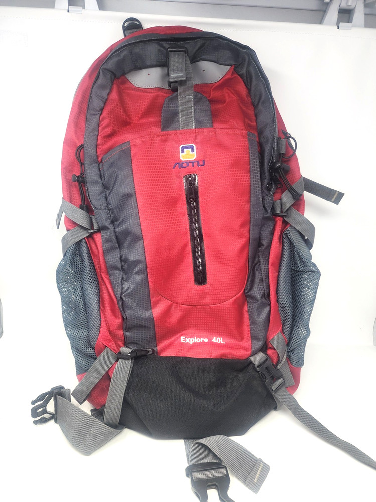 AOTU Explore 40L hydration ready backpack - Red