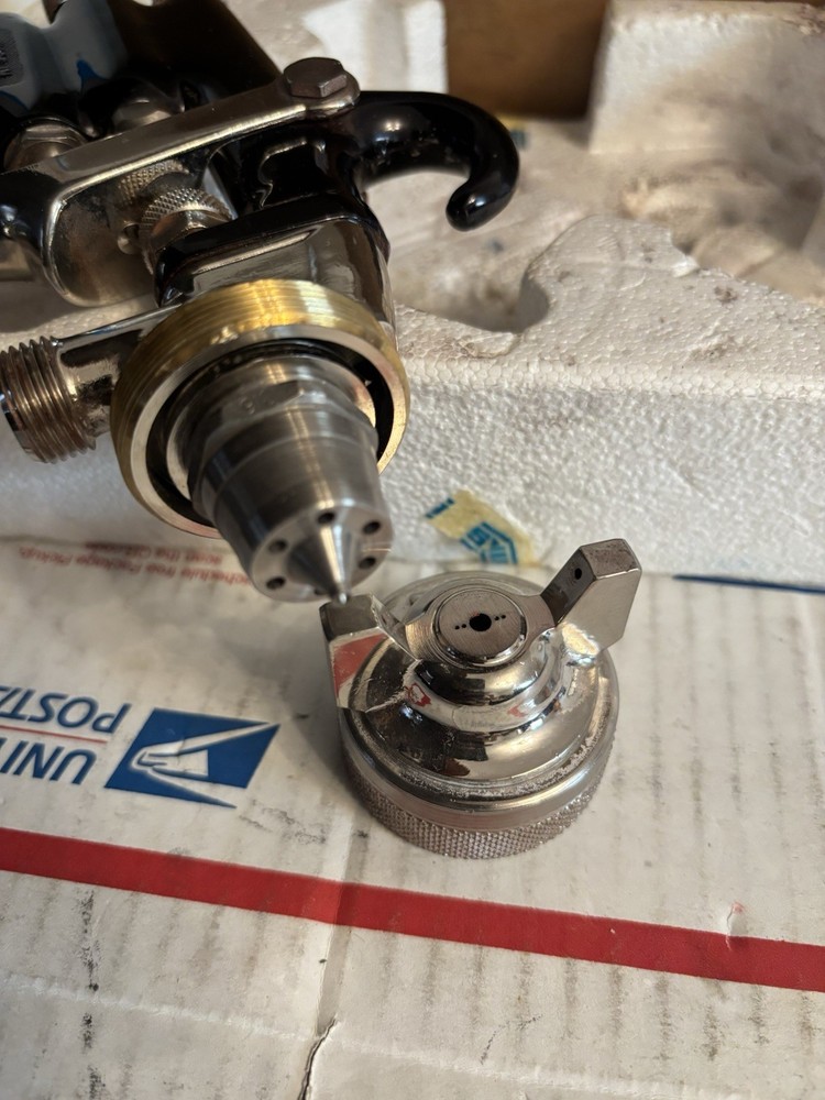 Binks Model 7 Spray Gun