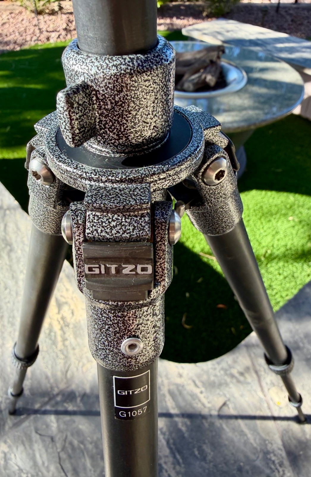 Gitzo G1057 Mountaineer Carbon 6X Tripod – Excellent Condition – Made in Italy