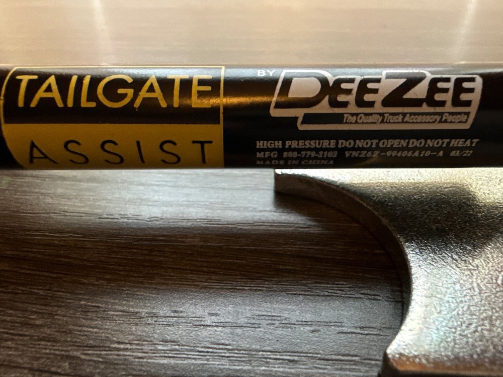 dee zee tailgate assist