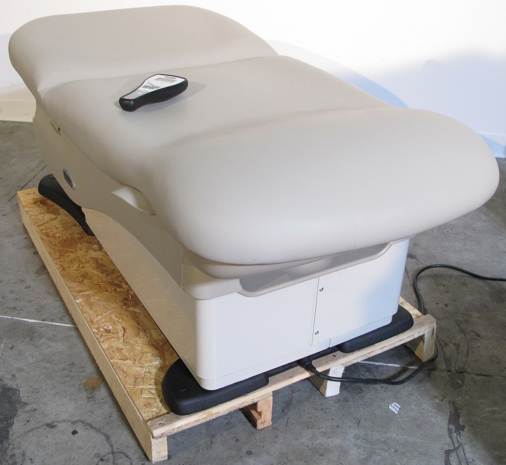 Midmark 625-004 Barrier Free Exam Table, Wireless Footswitch & Hand Control 2014