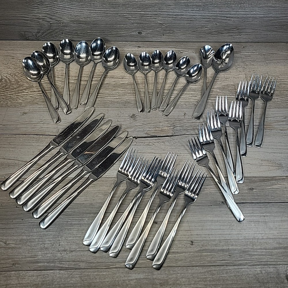 Pfaltzgraff 37 Piece Flatware Silverware Set Setting For 6 With Extras
