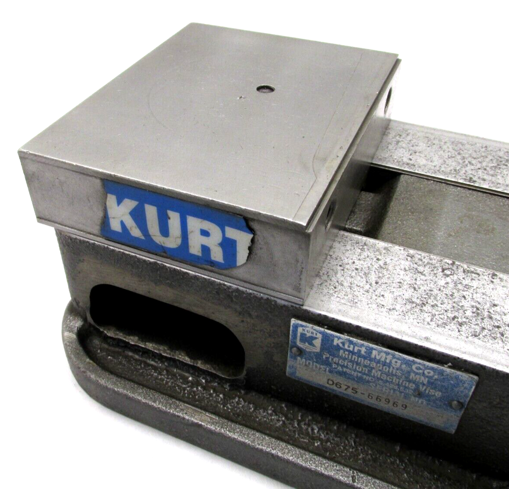 KURT ANGLOCK 6" MILLING MACHINE VISE - #D675