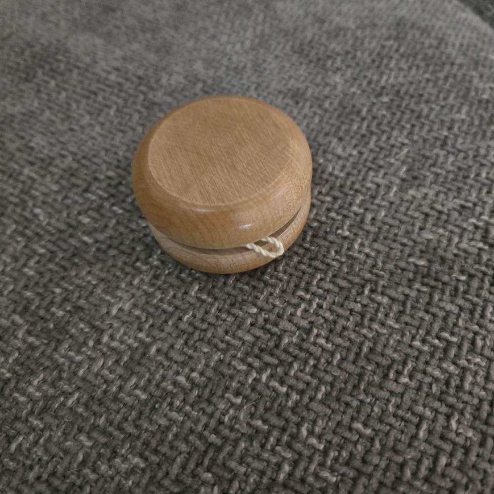 7 Wooden Yoyo's