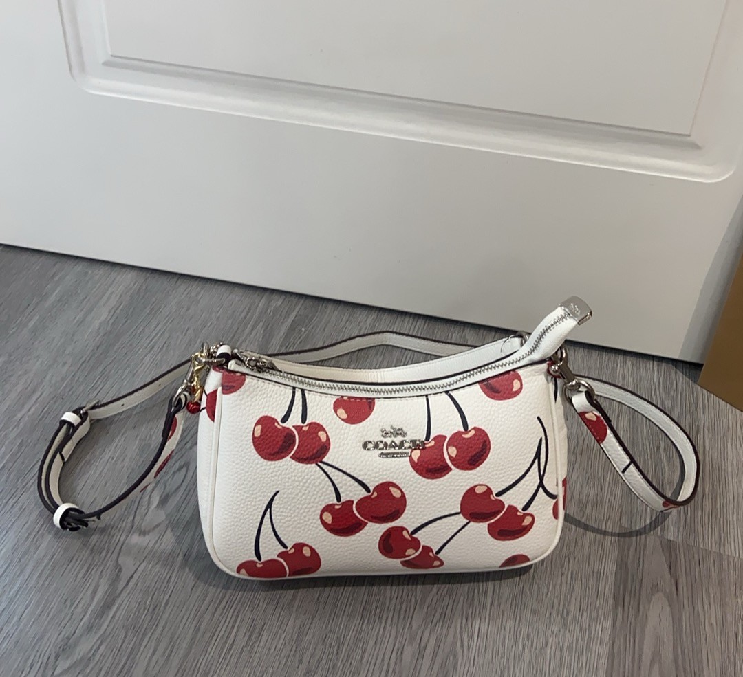 🍒 Womens Shoulder Bag With Cherry Print Smooth Leather COA CZ774