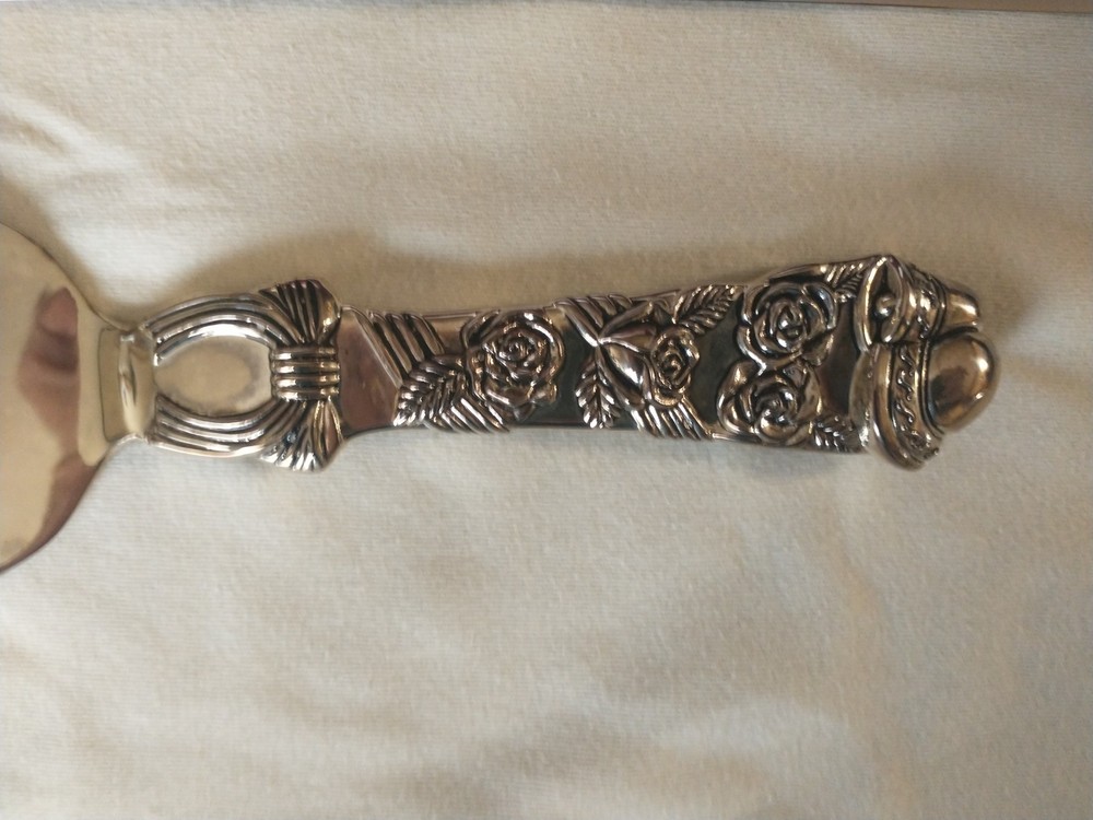 Mikasa Wedding Cake Serving Set