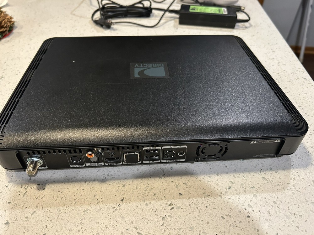 DIRECTV Stream Box Hr44-500 (Tested-works), AC Adapter, and Remote