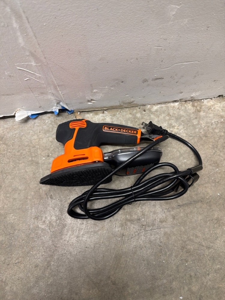 BLACK & DECKER BDEMS600 SANDER (P05023660)