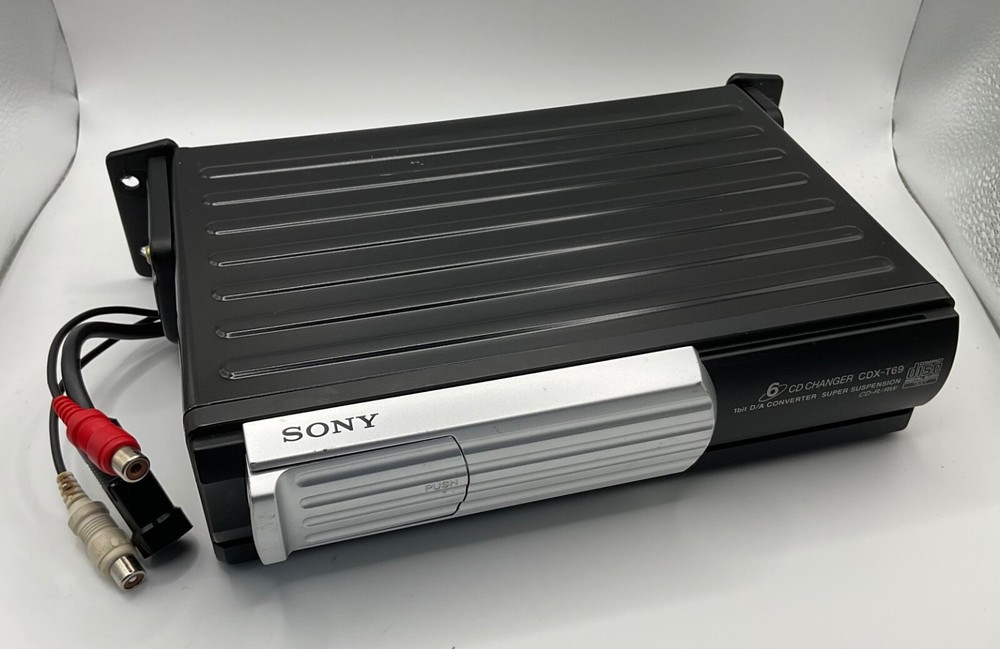 Sony 6 CD Changer CDX-T69 Untested