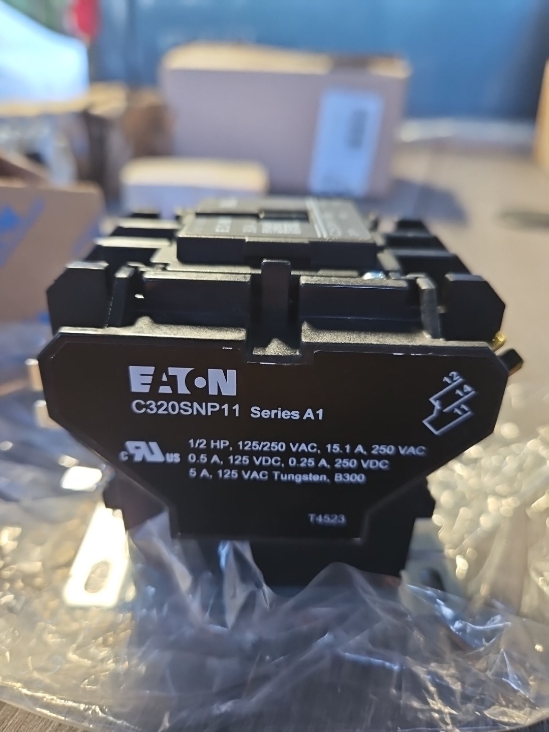 Hobart 87713-101-1 Contactor with Aux Switch 208-240V 30A 3 Pole, C25DNY118B