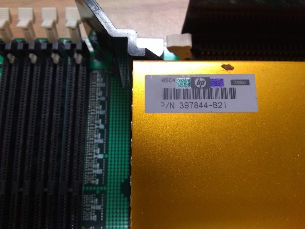 HP 378476-001 Processor & Memory Riser Board with PC3200 & 397844-B21 Processor