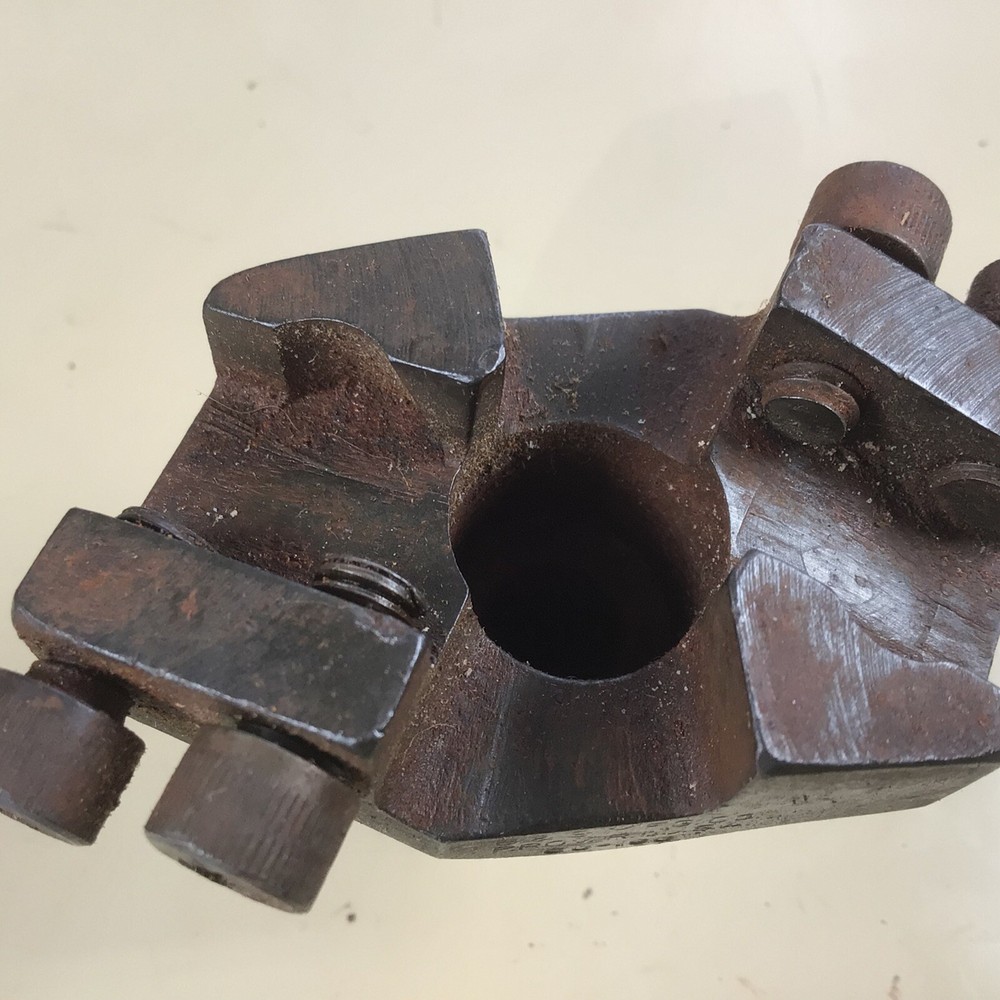 One BROWN & SHARPE TOOL HOLDERS 5/8" SHAANKS #60-100, nice shape