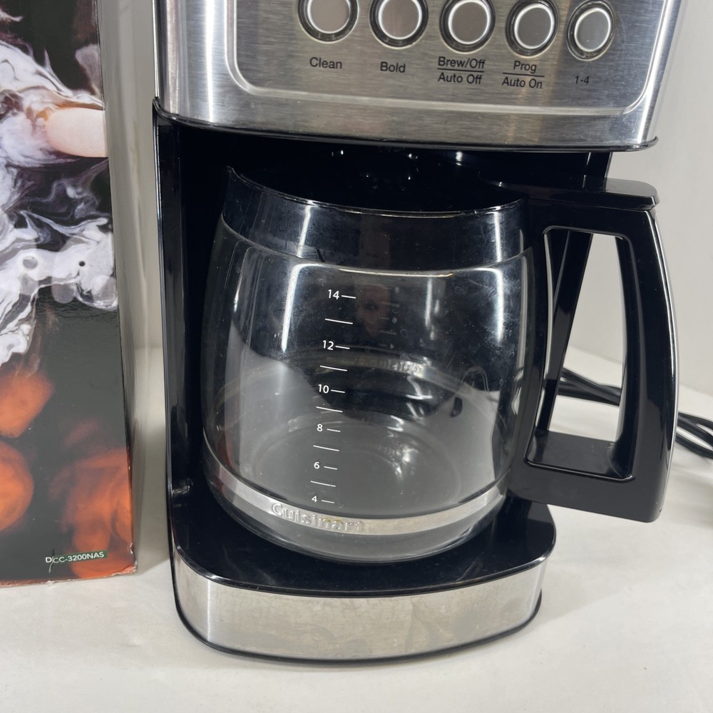 Cuisinart Coffee Maker PerfecTemp 14 Cup Programmable Brew Pause 3 Temp DCC3200