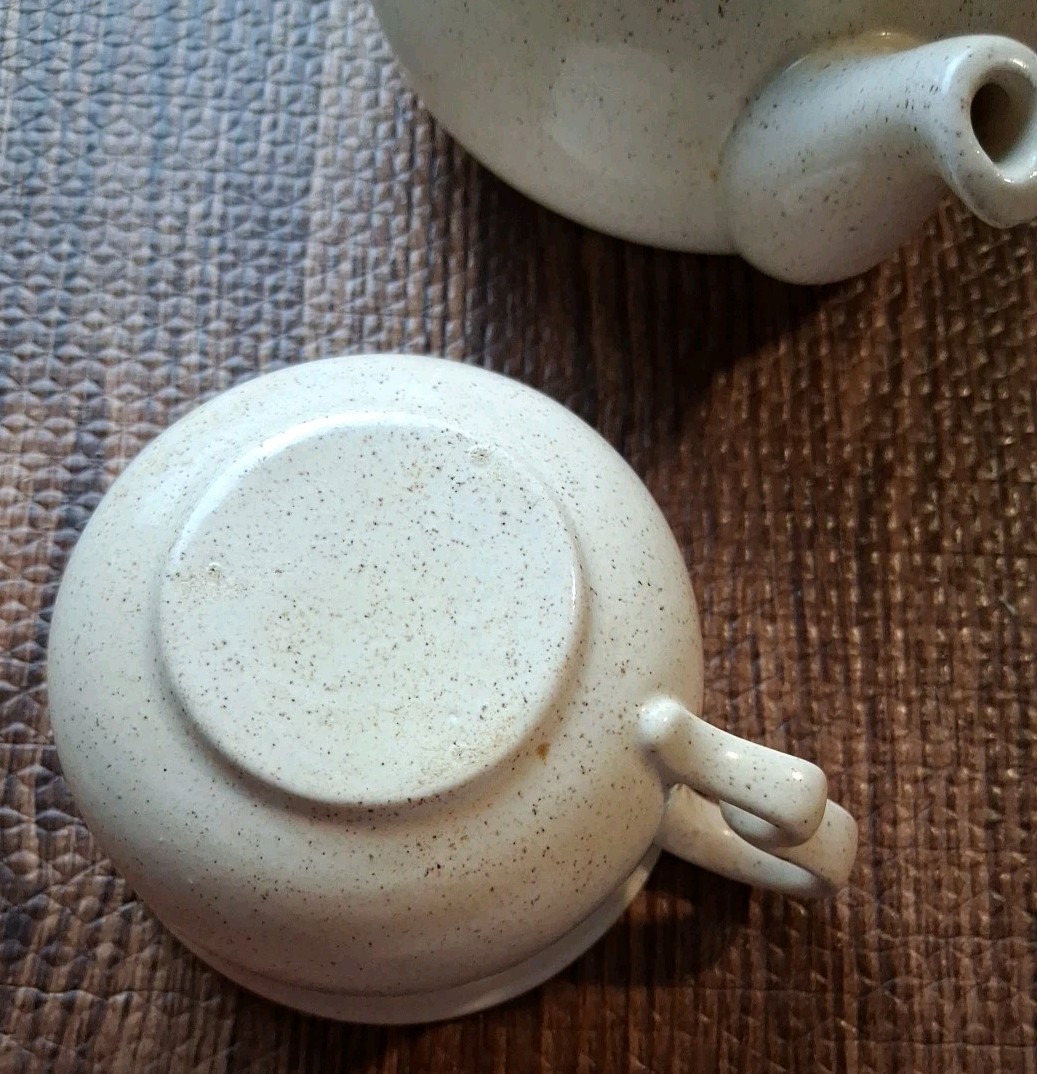 Country Harvest Ceramic Teapot Beige