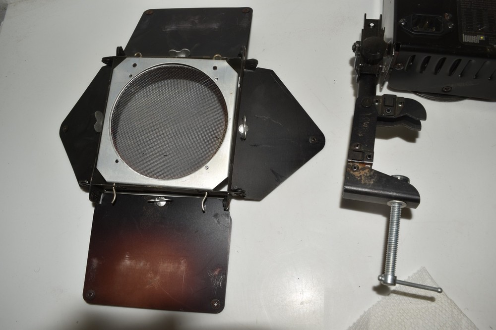 ^^ LOWEL OMNI LIGHT (ABL139)