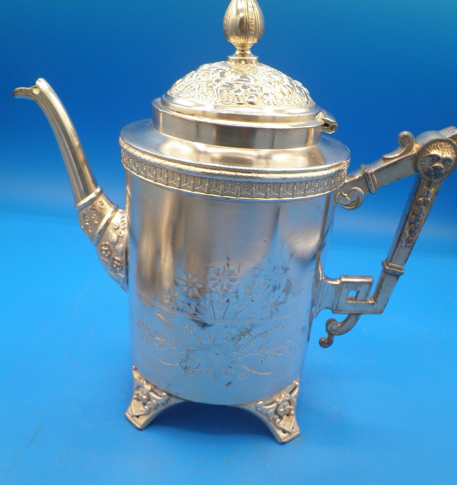 WM Rogers Silver Plate Lidded Coffee Pot