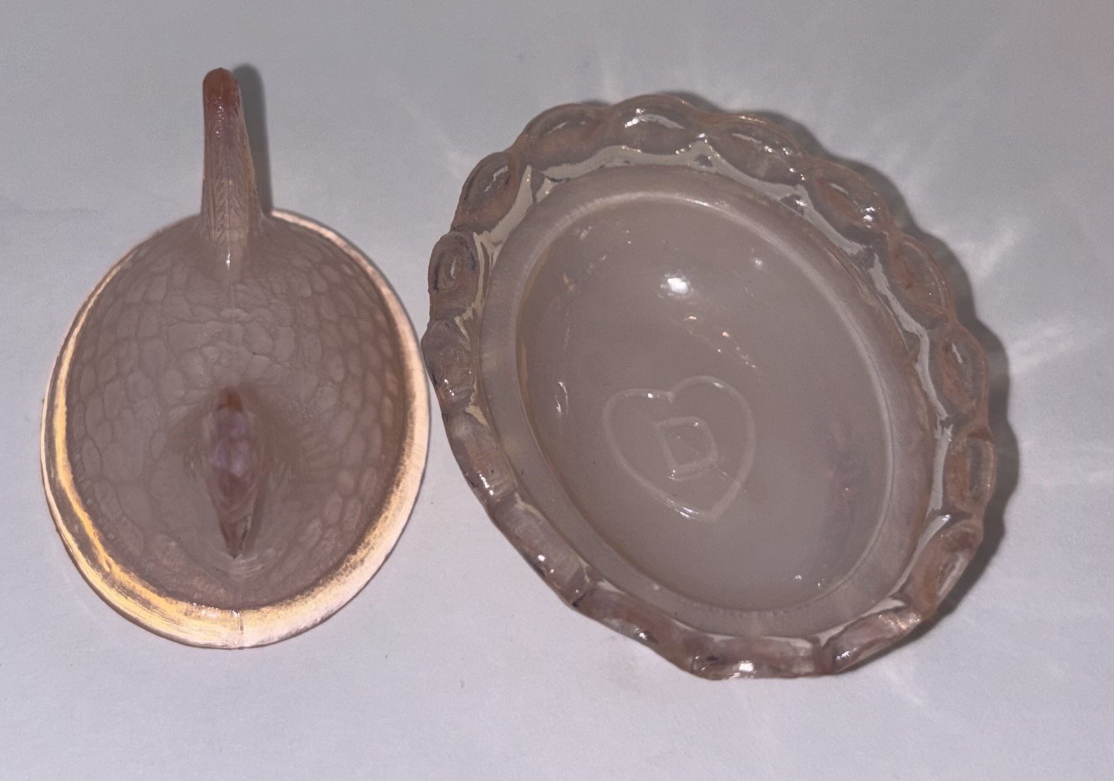 Degenhart Miniature Creamy Pink Glass Hen on Nest HON Mini Opaque