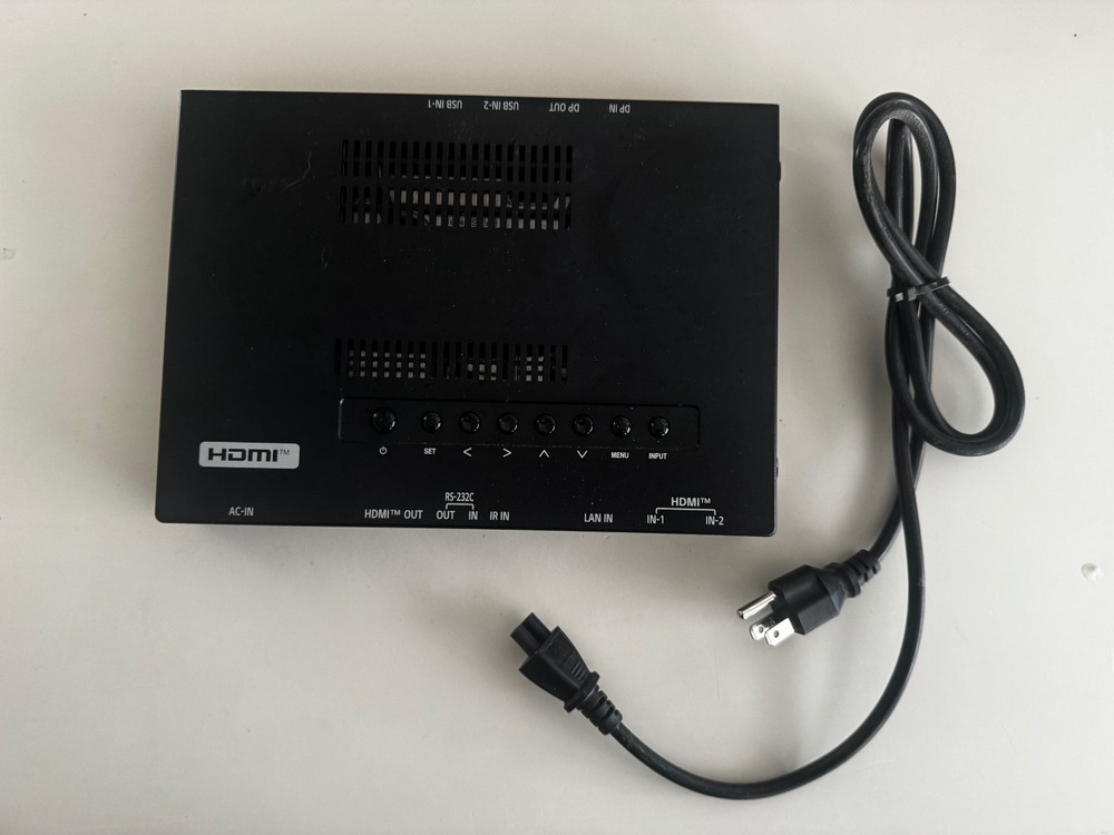 LG WP600 B Signage Player